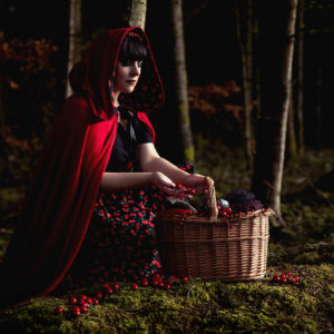 Cape - Chaperon rouge - Chloé Guyot couturière