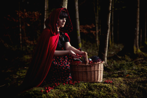 Cape - Chaperon rouge - Chloé Guyot couturière